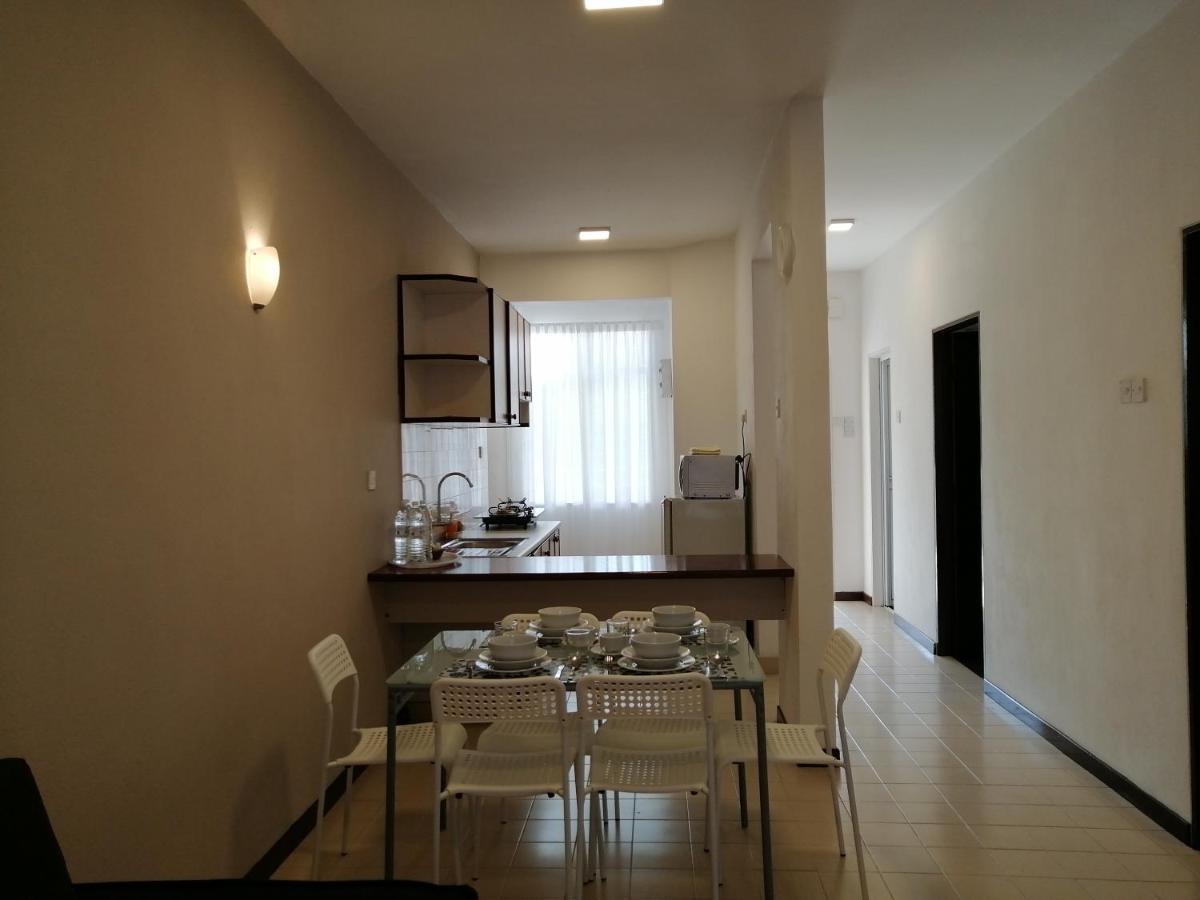 Bayu Emas Apartment By Wellington Resorts Batu Feringgi Buitenkant foto